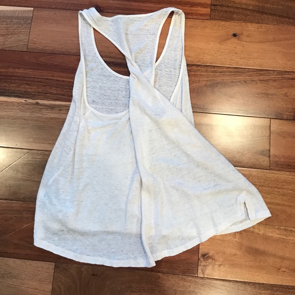 Lose fitting tank top - Picture 2 of 3